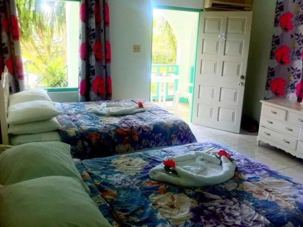 Gold Nugget Hotel Negril 3*,