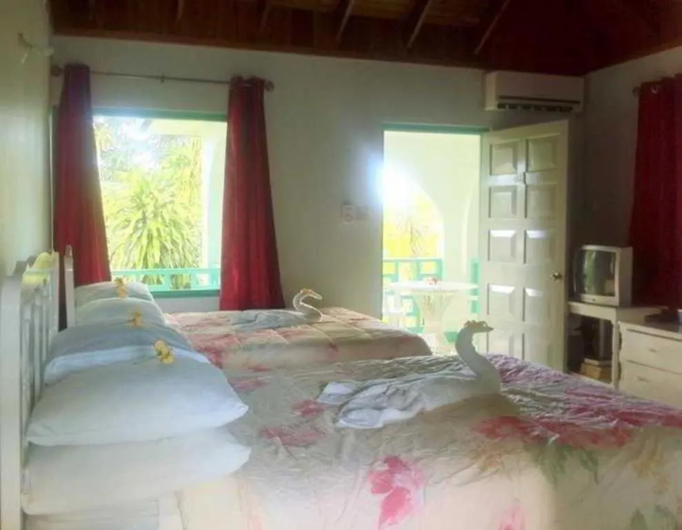 Gold Nugget Hotel Negril Giamaica
